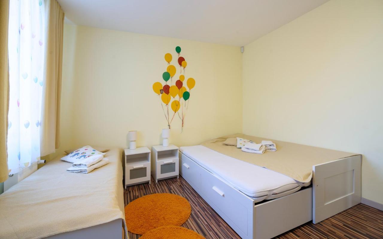 Colored Balloons - 3 Bedrooms, 3 Bathrooms, Equipped Large Apartments Lviv Buitenkant foto