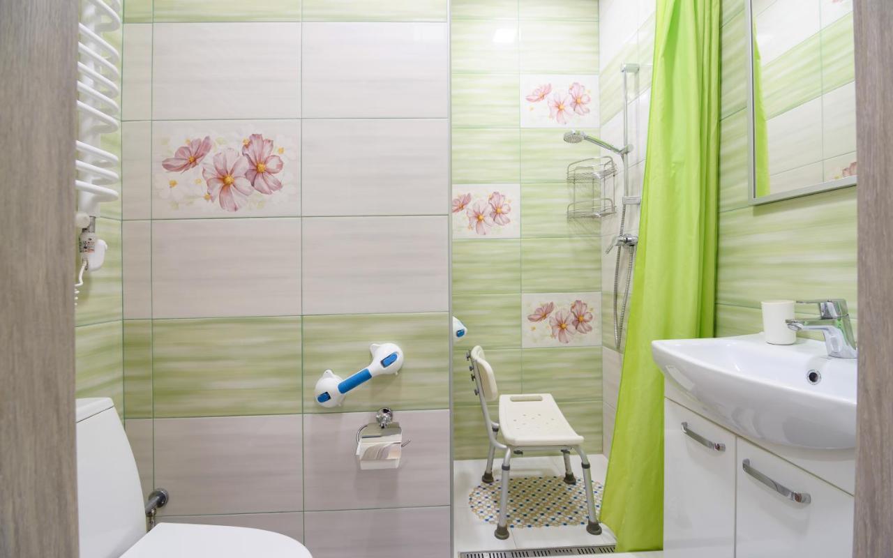 Colored Balloons - 3 Bedrooms, 3 Bathrooms, Equipped Large Apartments Lviv Buitenkant foto