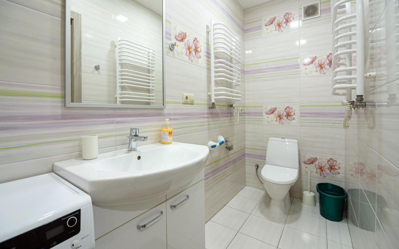 Colored Balloons - 3 Bedrooms, 3 Bathrooms, Equipped Large Apartments Lviv Buitenkant foto