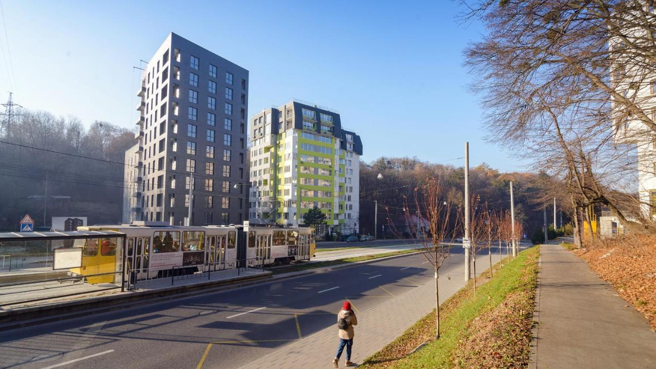 Colored Balloons - 3 Bedrooms, 3 Bathrooms, Equipped Large Apartments Lviv Buitenkant foto